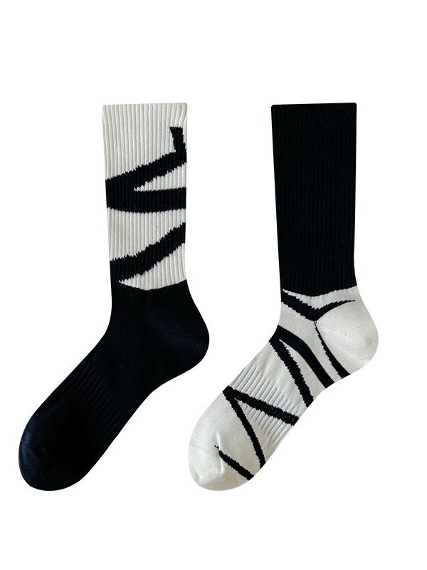 Women's asymmetrical trendy preppy style mid-calf socks