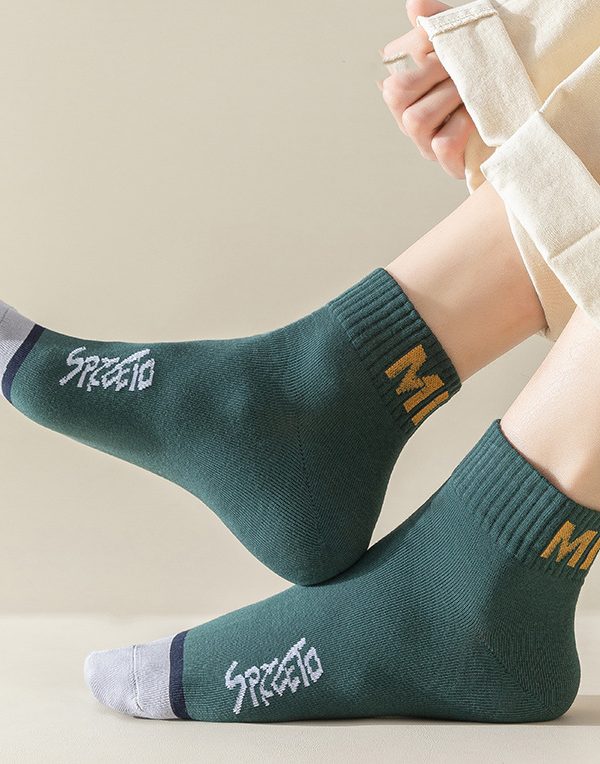 Spring and summer men's anti-odor and sweat-absorbent cotton socks
