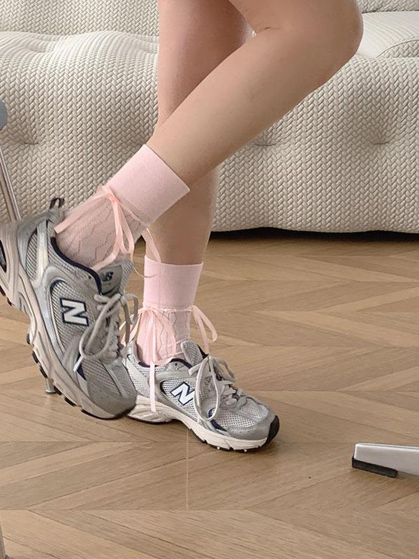 Spring and summer breathable pink bow strap socks