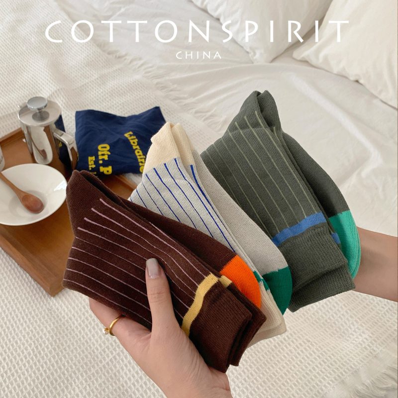 Women's fashionable pure cotton dopamine contrast striped cotton socks - Image 3