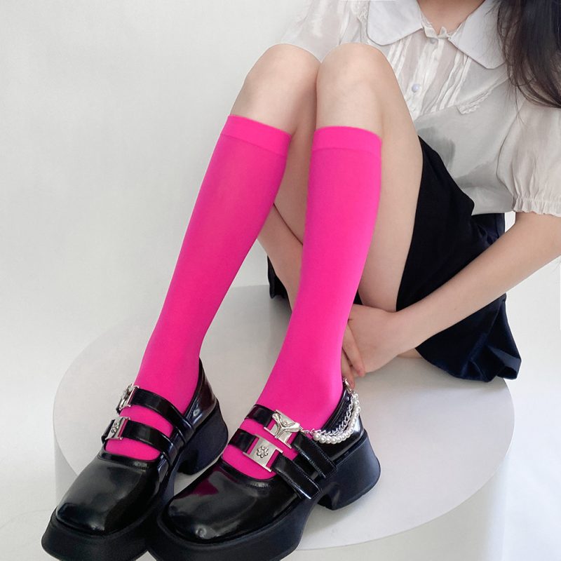 Personalized versatile colorful knee-high socks
