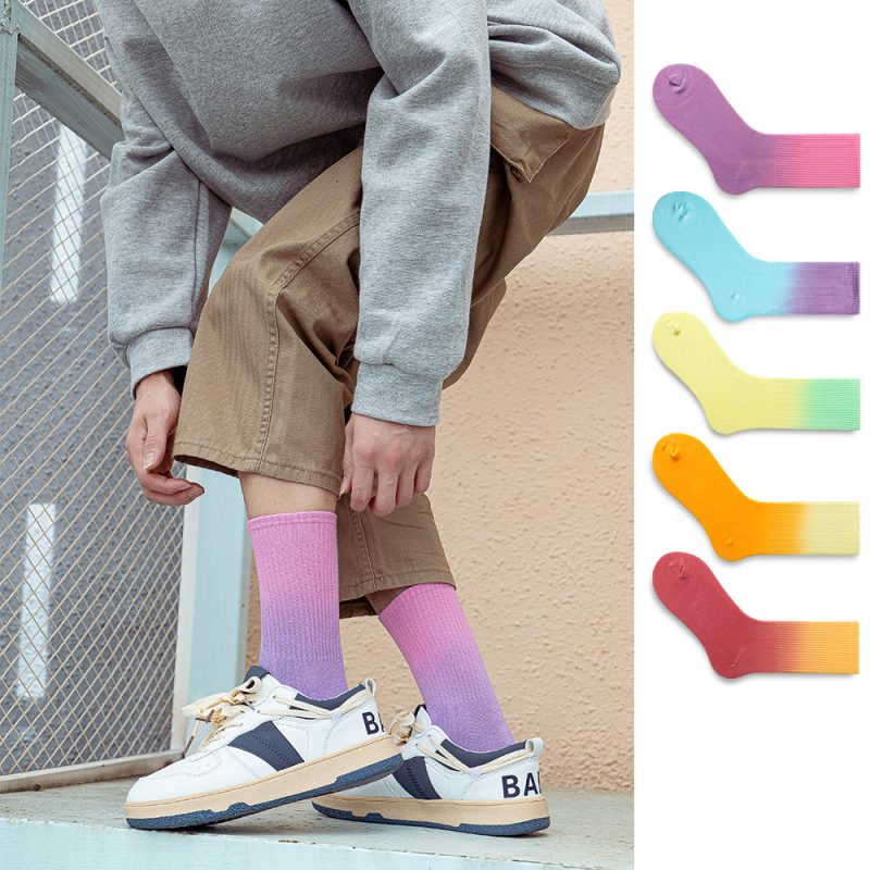 Men's Spring and Autumn Rainbow Gradient Trendy Middle Socks