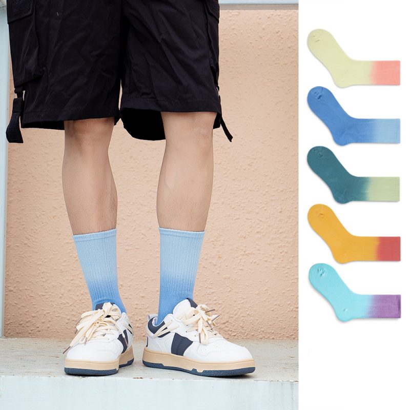 Men's Spring and Autumn Classic Original Rainbow Gradient Trendy Middle Socks