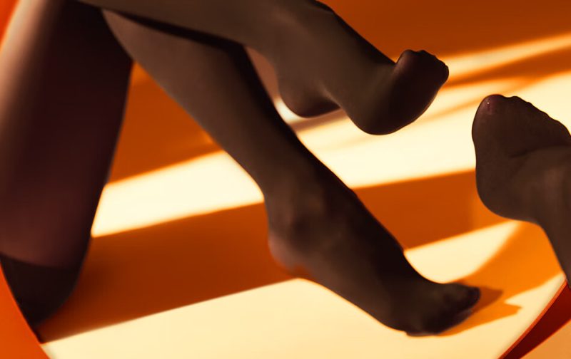 Pure Desire Series Spring and Autumn Velvet Seamless Slightly Thick Black Sexy Pantyhose (20D)