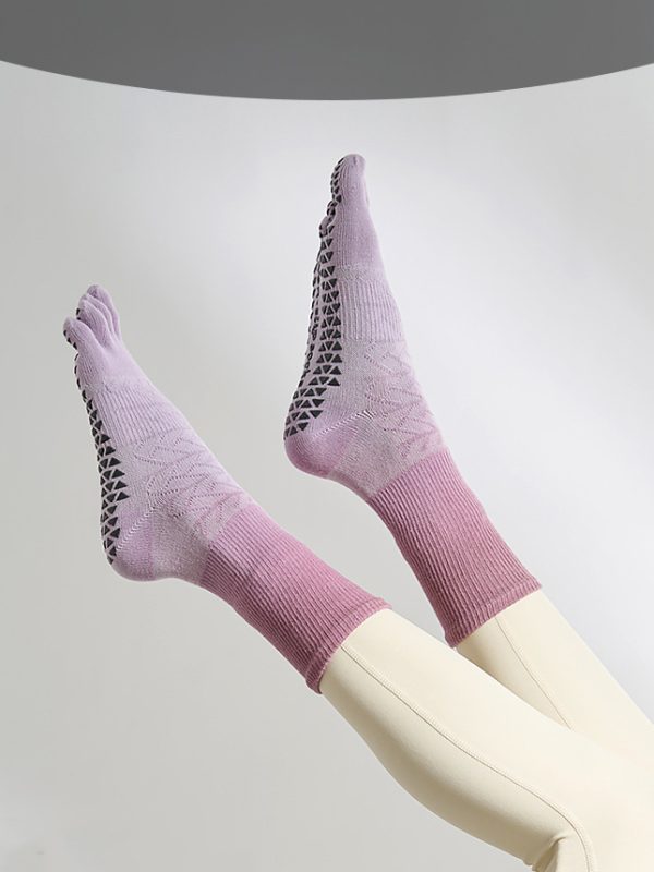 Women's autumn and winter cloud tie-dye pattern professional non-slip Pilates five-toe socks