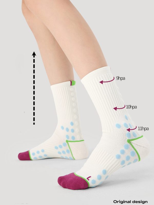 Women's trendy contrasting polka dot professional sports socks