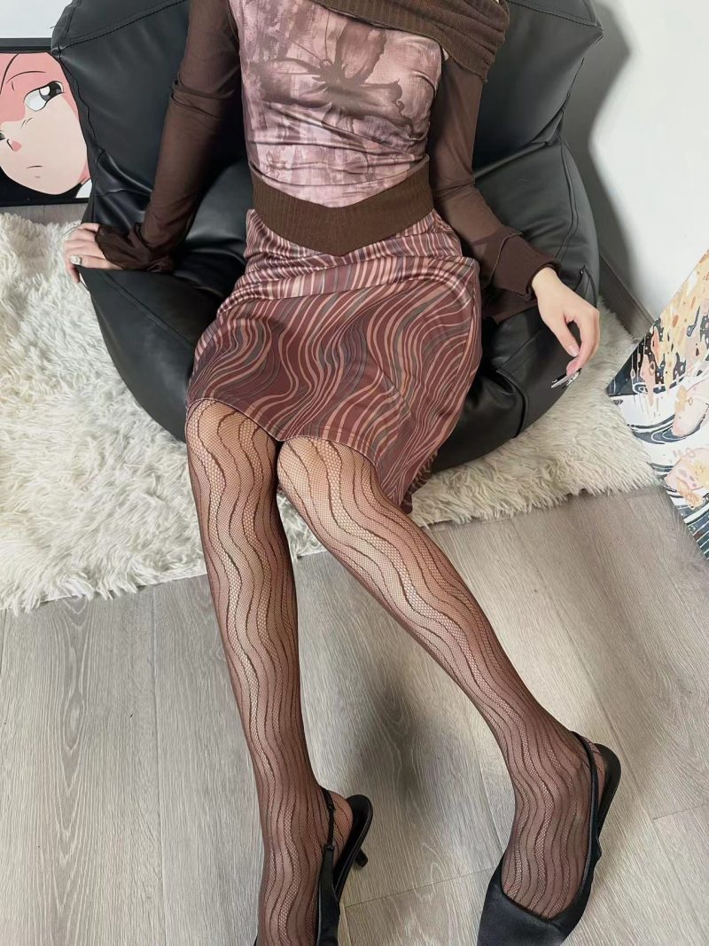 Women's Water Ripple Geometric Line Peach Pink Anti-snagging Fine Mesh Stockings