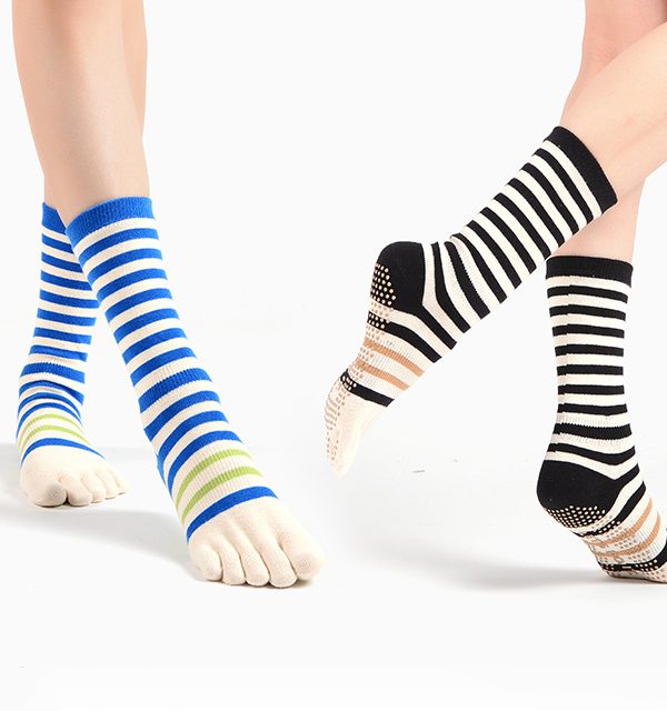 Women's split toe striped non-slip yoga sports socks