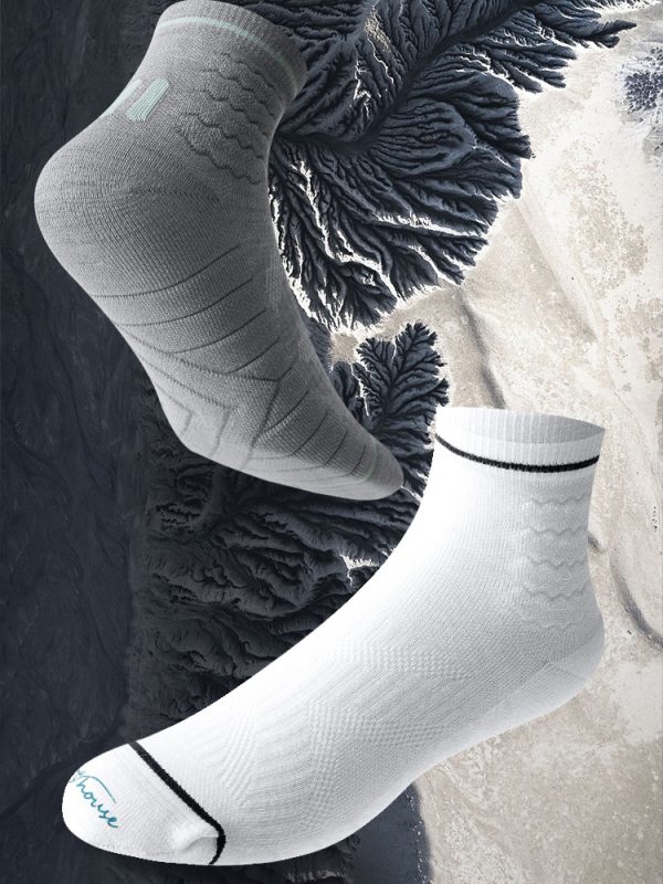Men's antibacterial breathable sweat-wicking non-slip plush bottom professional sports socks