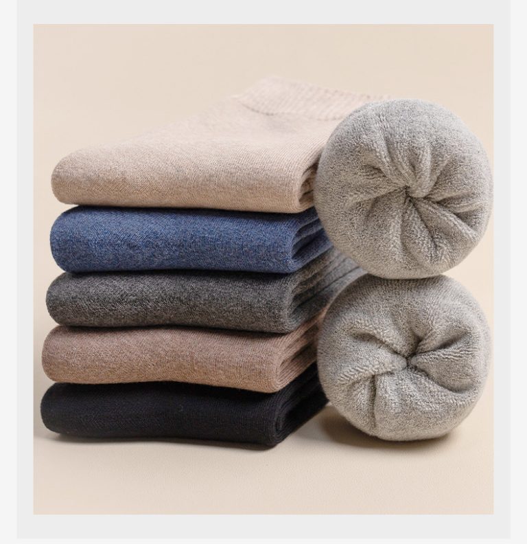 Men's autumn and winter plus velvet solid color warm cotton socks