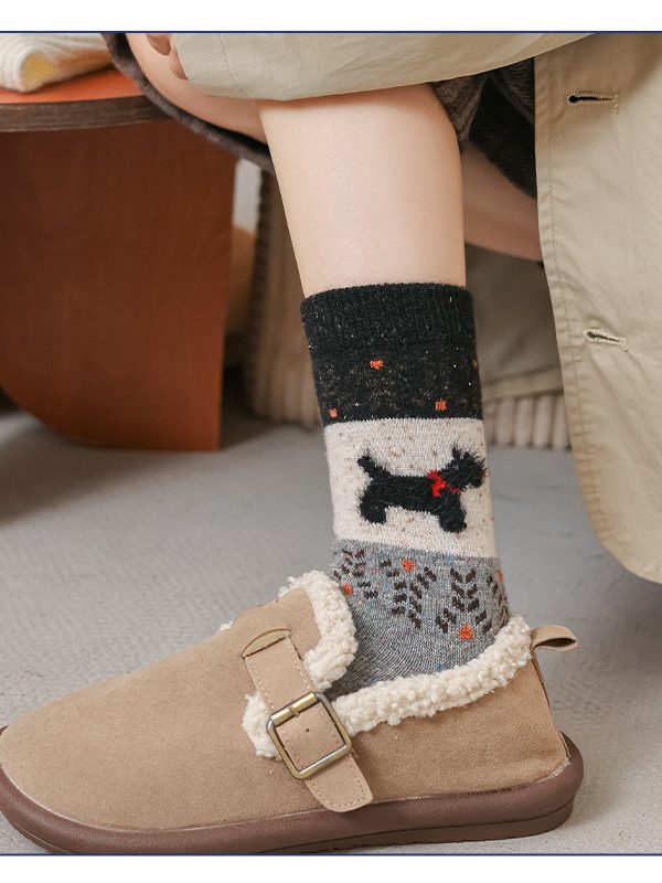 Women's Retro Furry Puppy Pattern Autumn and Winter Wool Warm Plush Socks