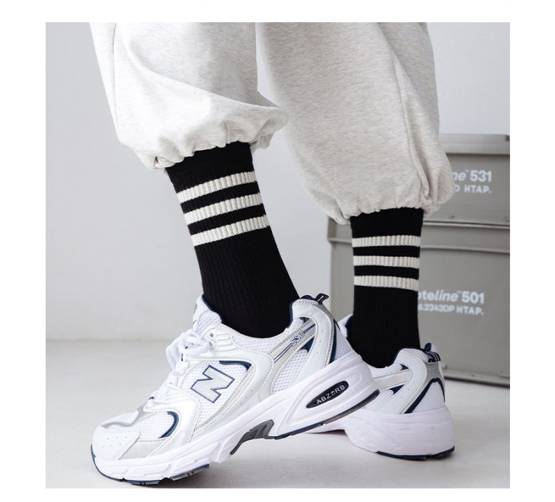 Women's Spring and Autumn Pure Fashion Three-Striped Breathable Sweat-Wicking Cotton Middle-Tube Socks