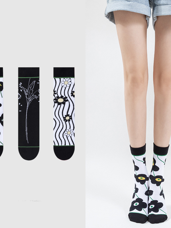Korean version of ins socks women's fashion simple autumn and winter casual versatile sweat-absorbing breathable mid-tube socks cotton socks