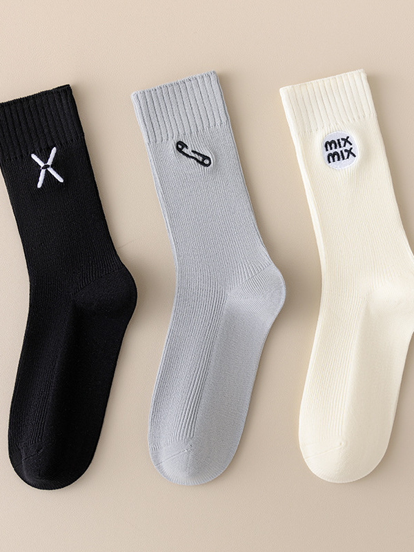 Women's autumn and winter fashion wear pile socks
