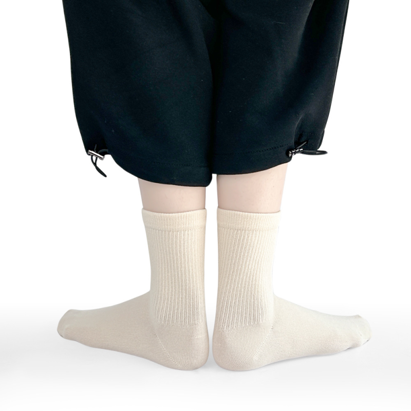 Simple and versatile autumn and winter new antibacterial boneless Harajuku style elastic thin strip middle tube socks（5 pairs） - Image 3