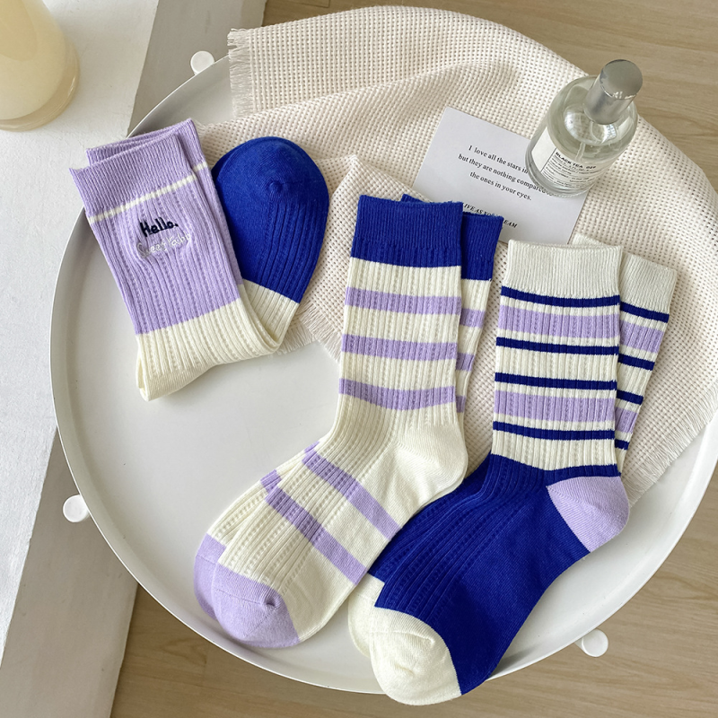 Autumn and winter new women's Korean blue and purple splicing embroidery stripes all-match trendy mid-high socks - Image 3