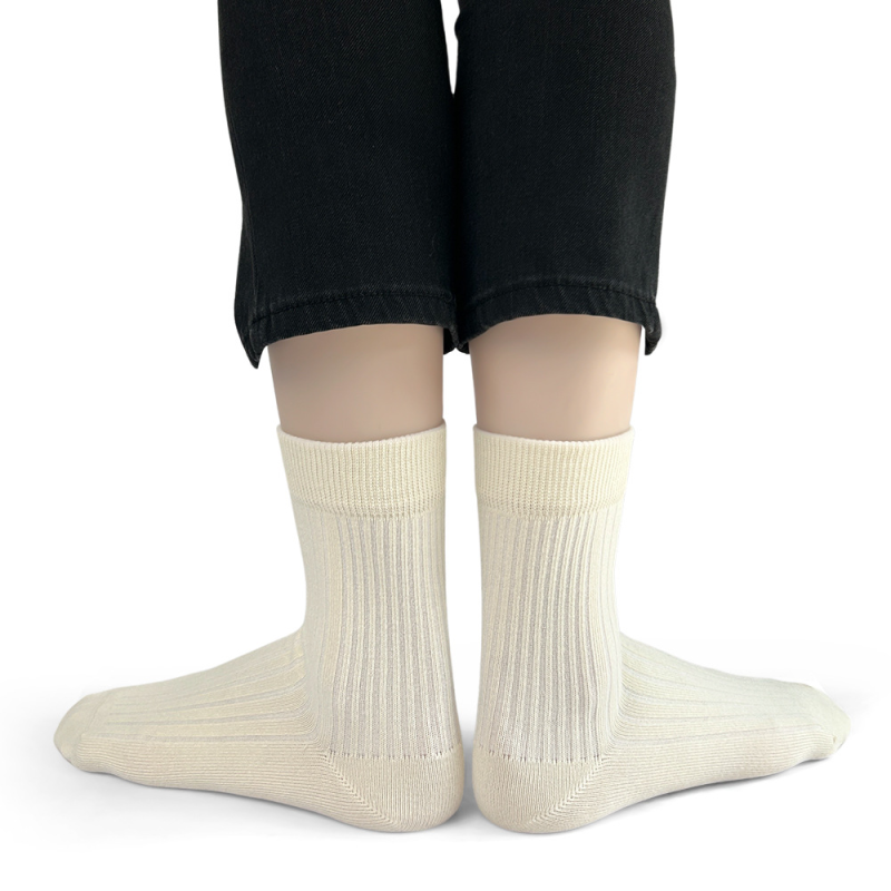 Spring and autumn new antibacterial boneless simple Harajuku style solid color women's mid-tube socks（5 pairs） - Image 4