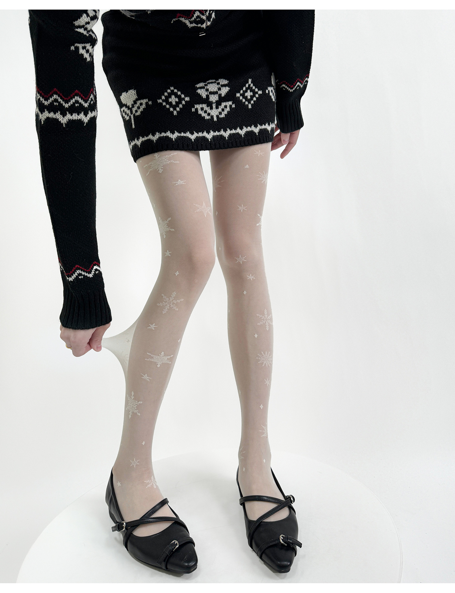Snowflake Stockings: Japanese Layered Bottoming Socks for Autumn Winter - Image 7