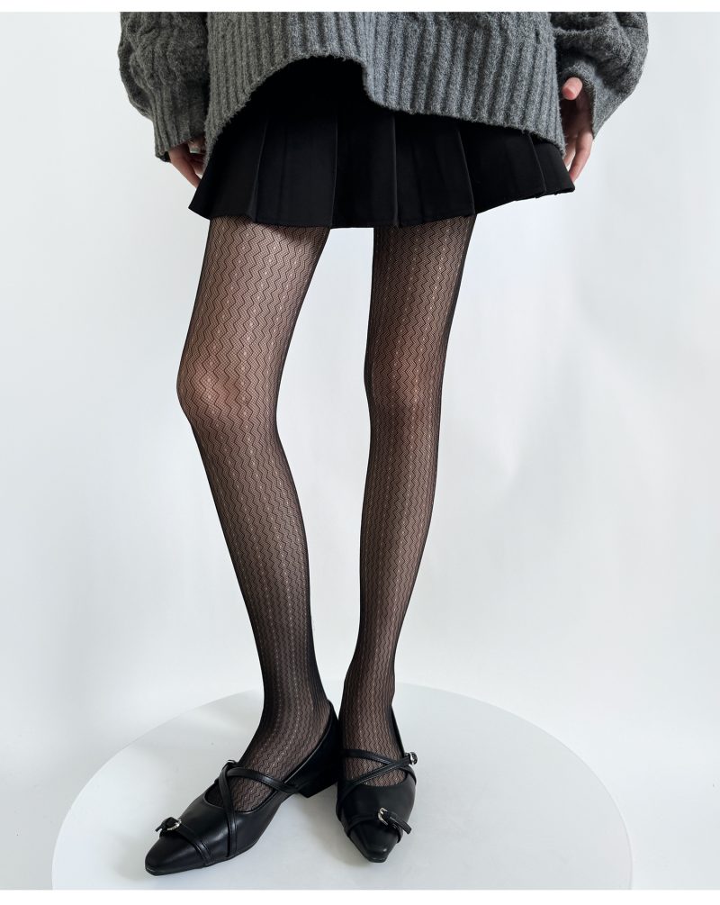 Autumn New Japanese style high elastic water ripple hollow stockings, wine red vertical stripes, niche personality, black retro pantyhose - Image 3