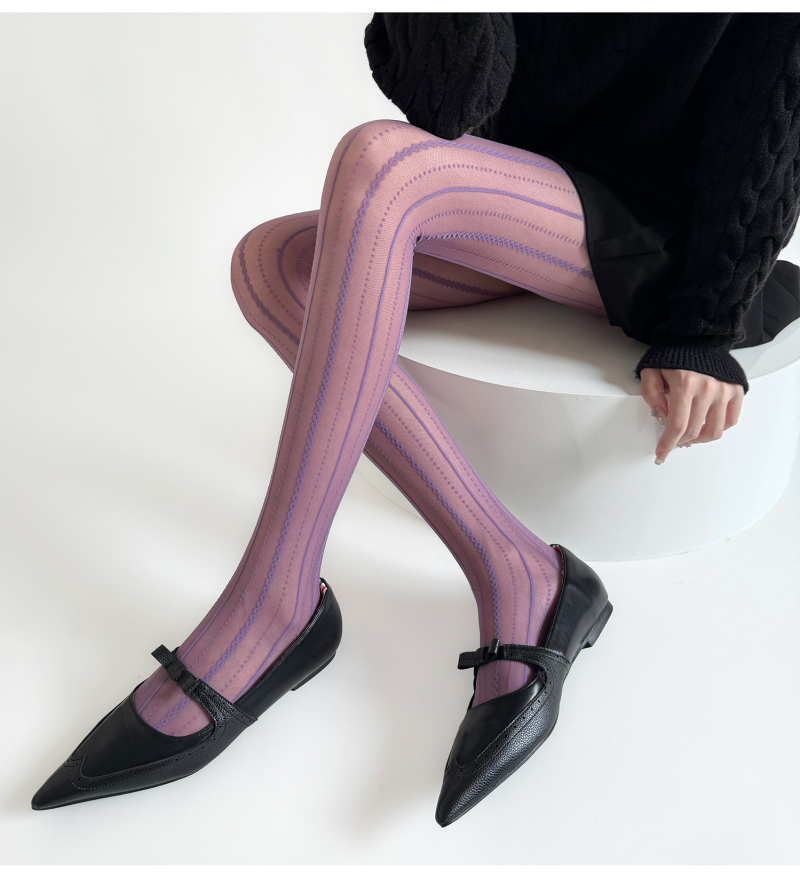 Autumn and winter niche retro love dark pattern three-dimensional vertical jacquard slim bottoming socks for women, spring and autumn solid color personality stockings