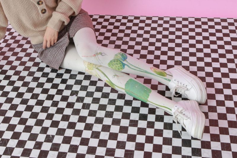 Lotus dragonfly colored diamond print pantyhose - Image 3