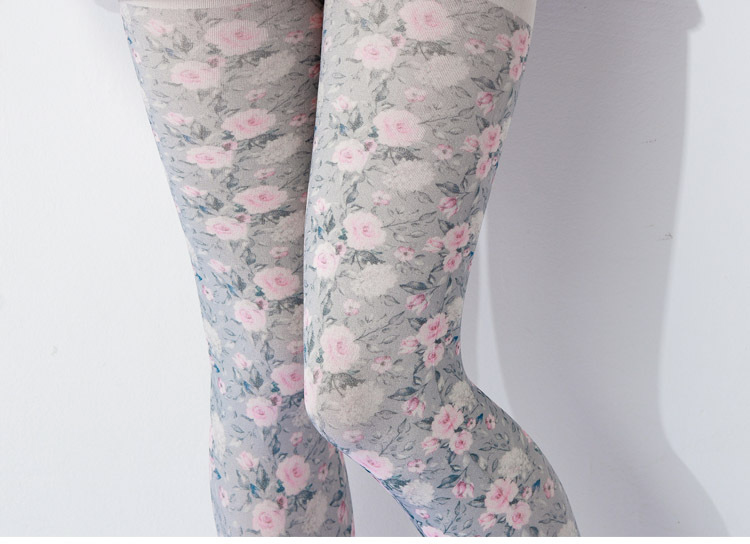 Floral Pantyhose: Elegant Flower Print Tights for Women - Image 6