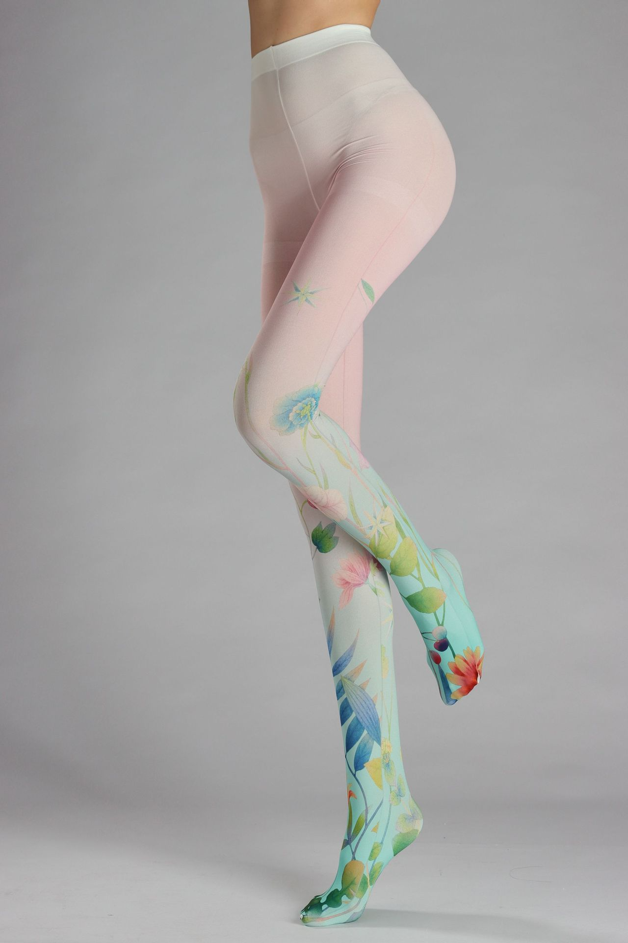 Floral Art Print Tights: Stylish Flower Pattern Leggings - Image 3
