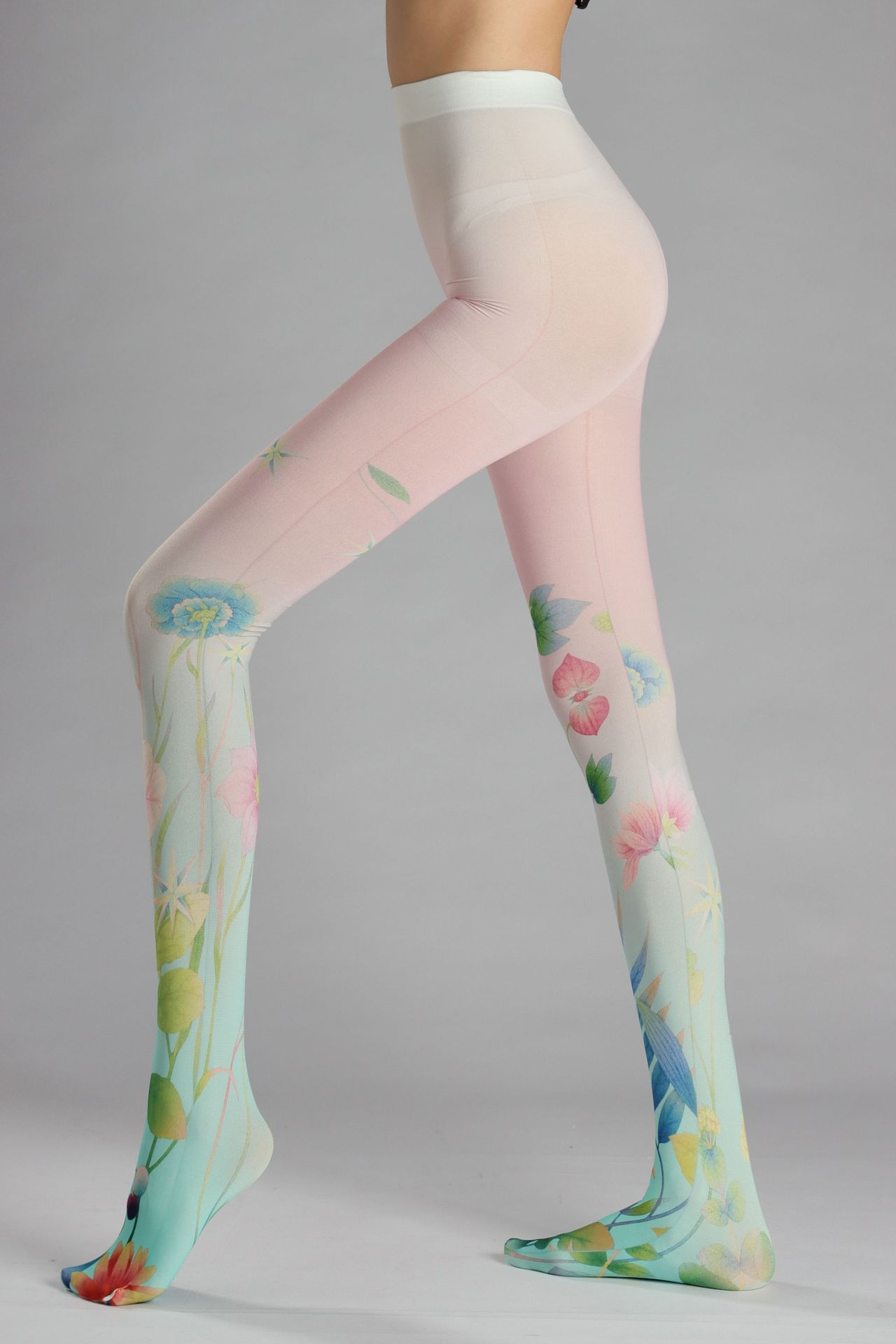Floral Art Print Tights: Stylish Flower Pattern Leggings - Image 4