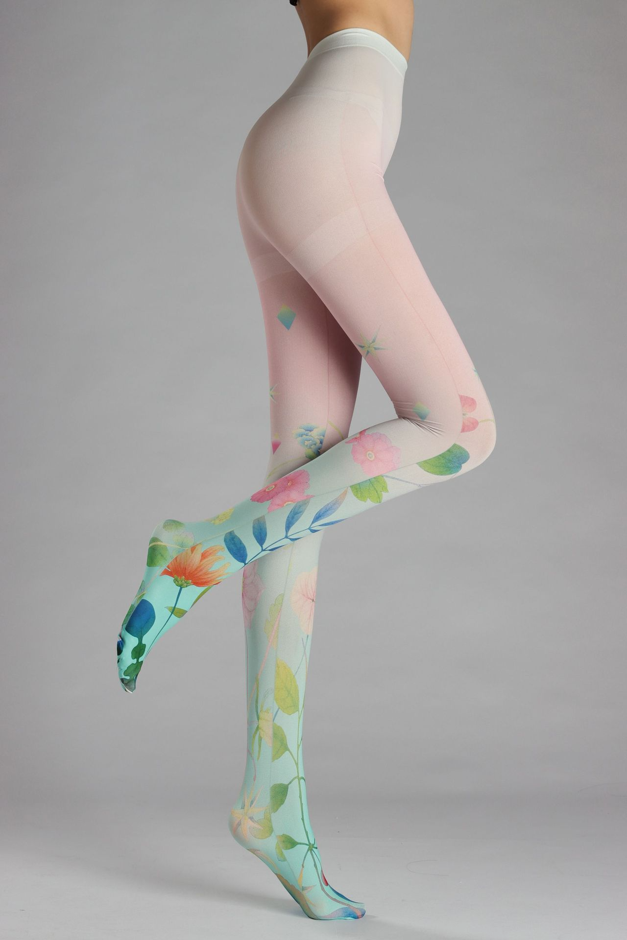 Floral Art Print Tights: Stylish Flower Pattern Leggings - Image 6