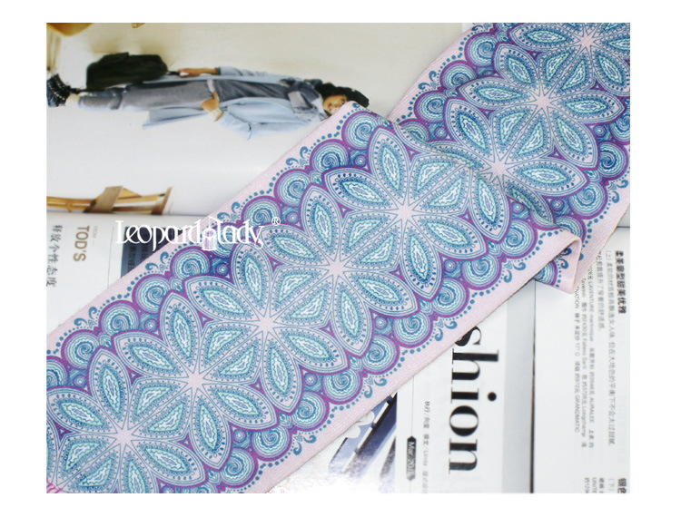 Ethnic Print Crew Socks: Colorful Mid-Calf Fashion Socks - Image 3