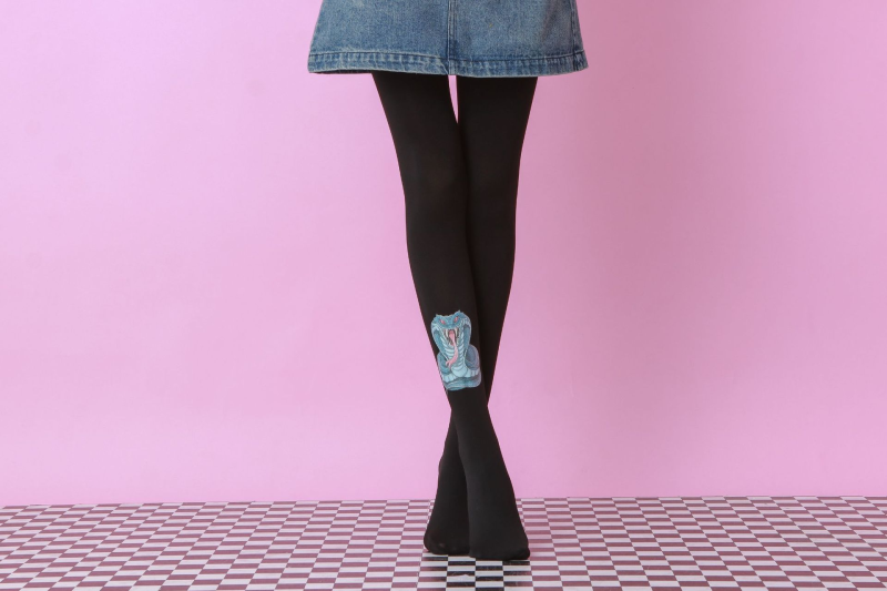 Snake totem pattern tights