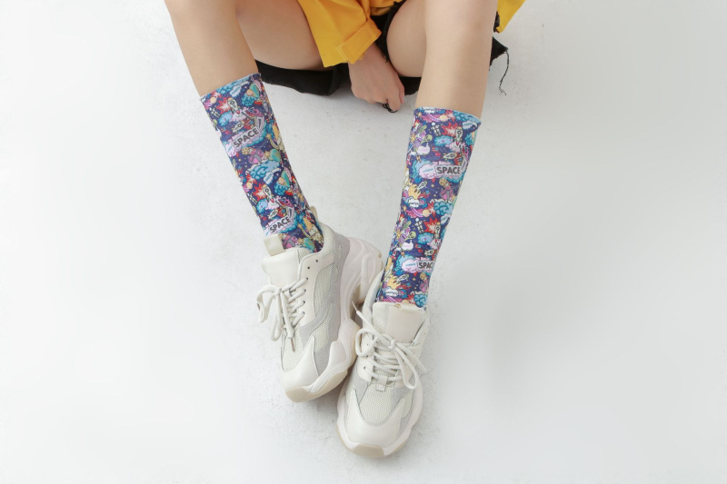 Comic graffiti print socks Personalized socks - Image 4
