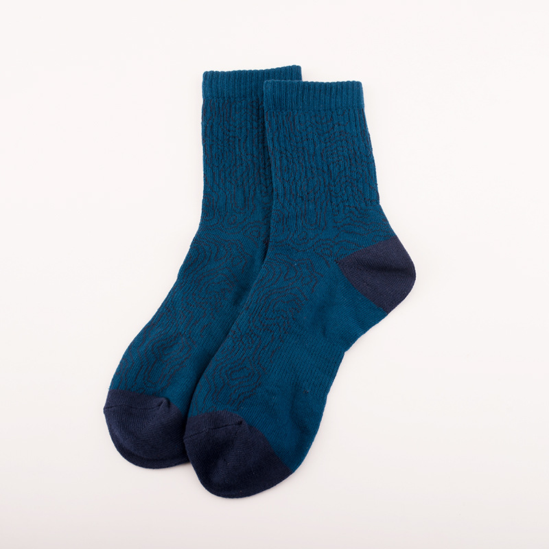 Retro Tide Sports Socks: Korean Fashion Street Skateboard Socks - Image 9