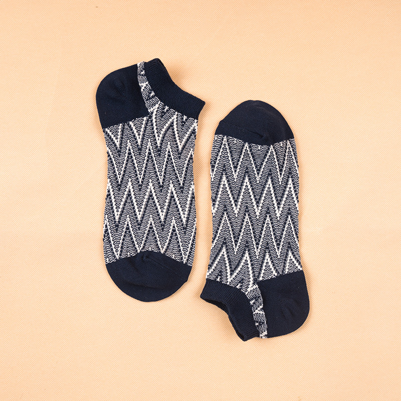 Candy Color Cotton Boat Socks: Men's Spring/Summer Fashion - Image 6