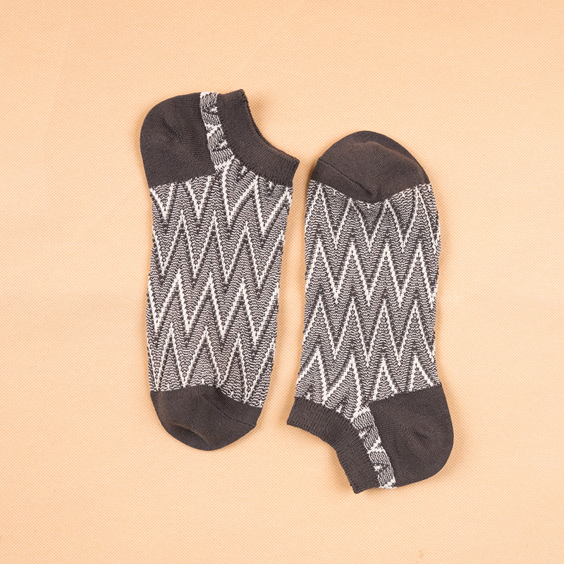 Candy Color Cotton Boat Socks: Men's Spring/Summer Fashion - Image 7