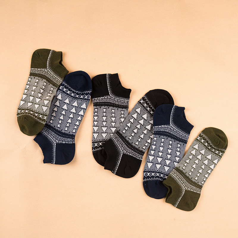 Candy Color Cotton Boat Socks: Men's Spring/Summer Fashion - Image 2