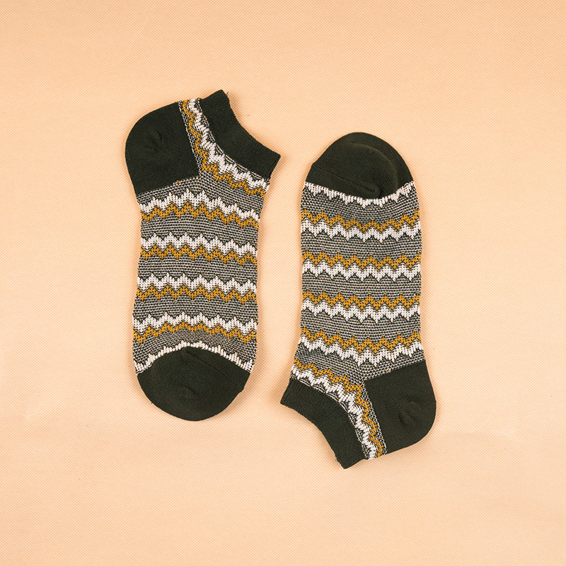 Candy Color Cotton Boat Socks: Men's Spring/Summer Fashion - Image 9