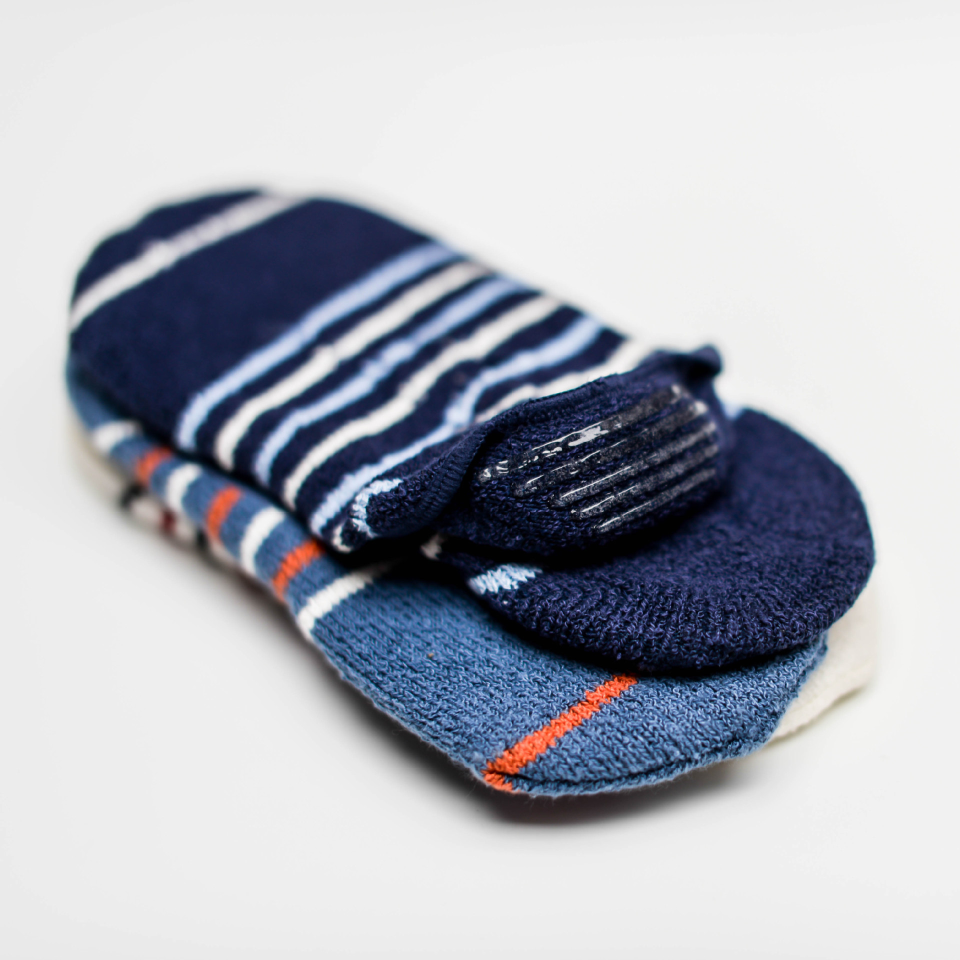 Vintage Embroidered Boat Socks: Ethnic Japanese Style for Men - Image 3