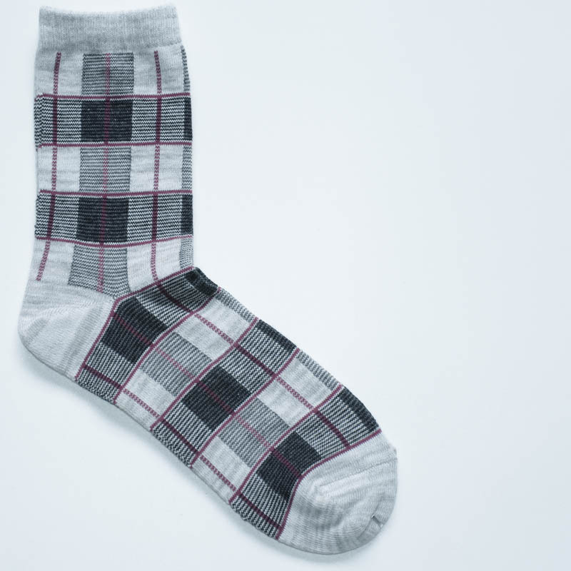 Men's Japanese Checkered Socks: Retro Harajuku Style for Autumn & Winter - Image 5