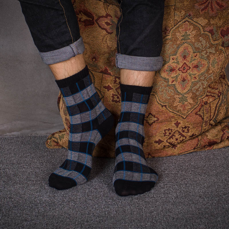 Men's Japanese Checkered Socks: Retro Harajuku Style for Autumn & Winter