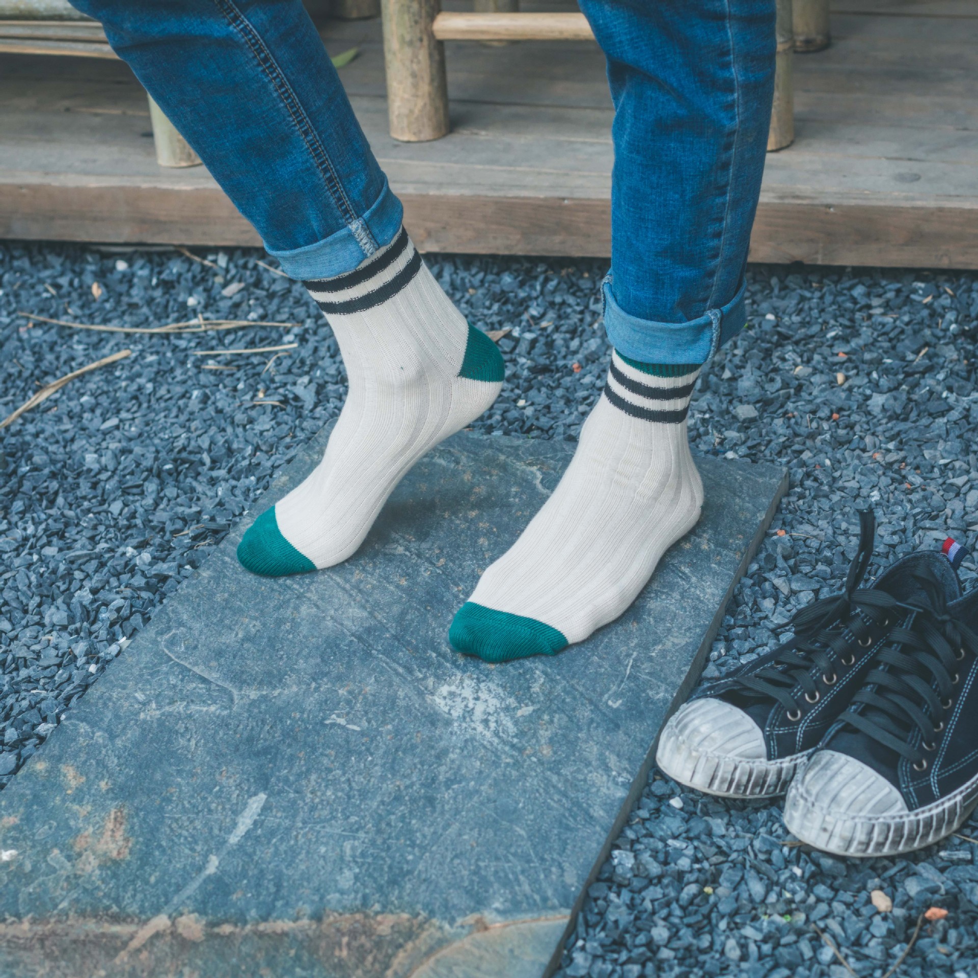 Men's Autumn Winter Retro Ethnic Socks: Thick, Loose Fit Cotton Threads - Image 6