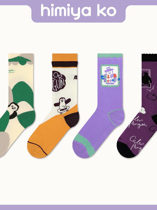 2025 Winter New cute socks for women autumn and winter pinguin black cartoon illustration style mid-calf length socks combed cotton
