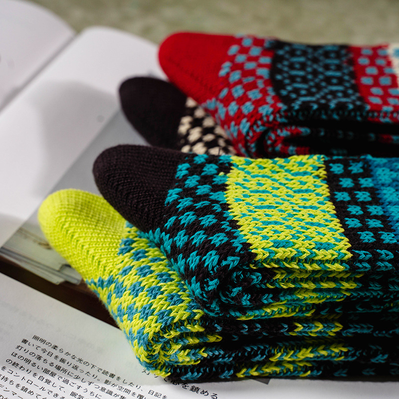 Ami Kaji Men's Thick Knit Winter Socks: Warm & Trendy - Image 4