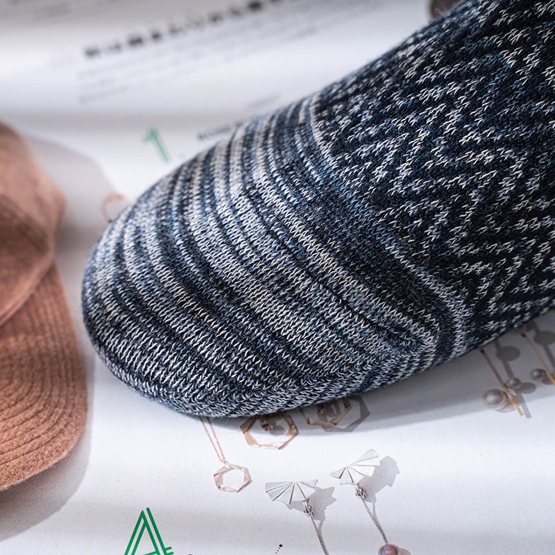 Men's Retro Ethnic Socks: Trendy Cotton Boat Socks for Spring & Autumn - Image 4