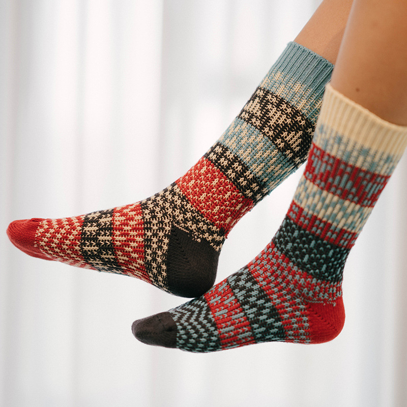 Ami Kaji Men's Thick Knit Winter Socks: Warm & Trendy - Image 3