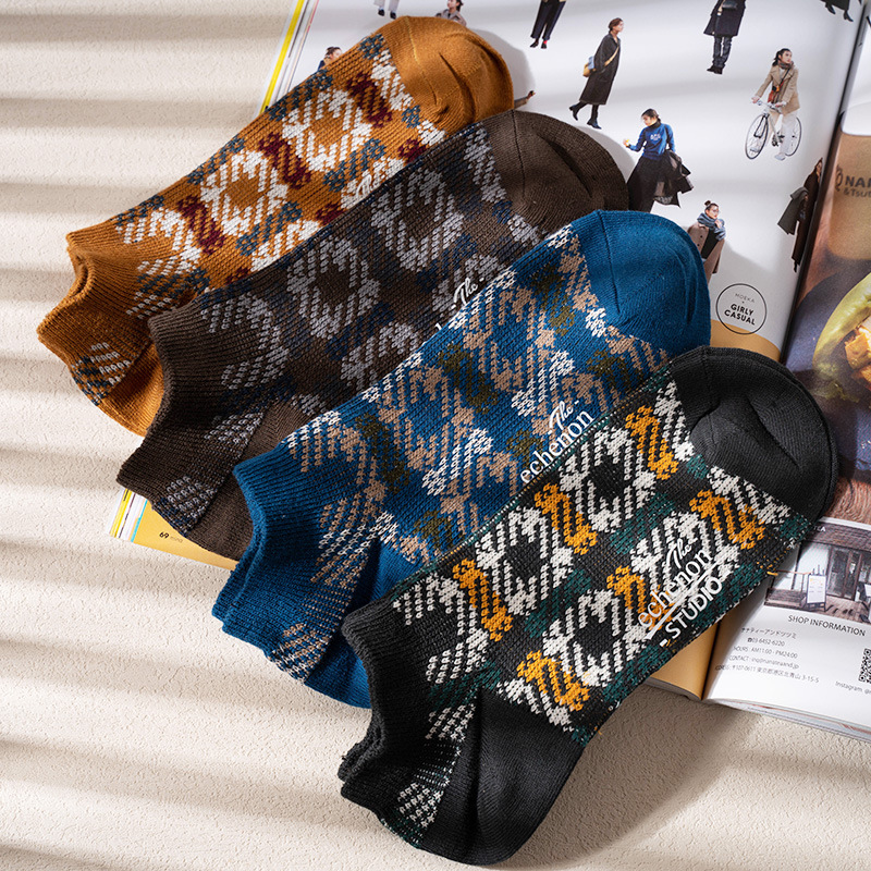 Men's No Show Socks: Korean Fashion Cotton Low Cut Invisible Boat Socks - Image 2